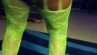 Big Booty Cousin Dances Naked Emotionally