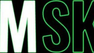 On the sofa, a pretty amateur babe with big ass and big tits made her debut in casting. She got painted with sloppy cumshots in first time fucking.