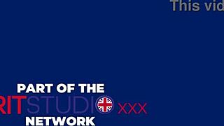 Cute 18 Year Old Experiences Intense Pussy Licking In Homemade First Time Fetish Scene