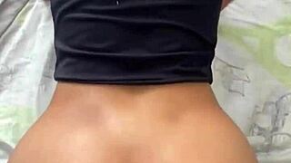 I love how my best friend gives me ricos sentones until I cum inside her shaved pussy