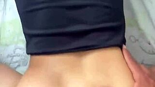 I love how my best friend gives me ricos sentones until I cum inside her shaved pussy