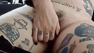 Me masturbando no trabalho with big tits redhead solo hairy pussy masturbation.