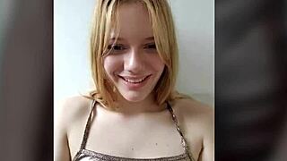 so this blonde colombian camgirl nicolecut was on 31-12-24, showing off her ass in a casual latina vibe