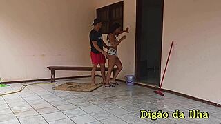 Três gostosas pegando o amigo sem uma saber da outra - young 18+ redhead gets bent over in doggystyle with muscular latina!