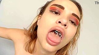 Deep Throat Queen Shows Off No Gag Reflex In Rough Face Fucking Session