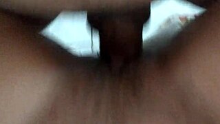 Casadinha Amadora Masturbates in Portuguese Homemade Amateur Scene With Tight Details