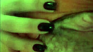 i was away but now im back even hotter with tan lines and athletic body