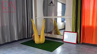 Regina Noir Performs Yoga In Yellow Tights At Gym Without Panties For Ballerina Workout And Striptease