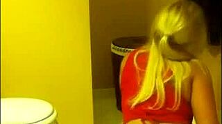 Why Does This Hot Amateur Blonde Shake Her Big Ass On Webcam?