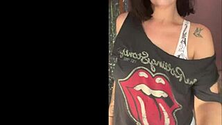 i know how to hit the spot as a milf mistress with big tits in solo femdom pov