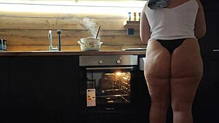 Pawg Shakes Big Ass In Kitchen With Sexy Panties For Homemade Curvy Action