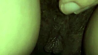 oh wow, check out gretala shaving on the toilet in this amateur homemade clip