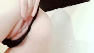 Novia De Mi Mejor Amigo Envía Videos Masturbándose En Hotel Para Follar