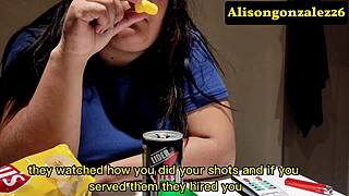 invite a un amigo a casa para que me haga una sesion de fotos y me ofrece dinero a cambio de sexo