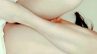 Novia De Mi Mejor Amigo Envía Videos Masturbándose En Hotel Para Follar