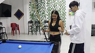 Me Follo a Mi Hermanastra en el Negocio Familiar de Nuestros Padrastros with Quickie Doggystyle Blowjob Cowgirl Creampie!