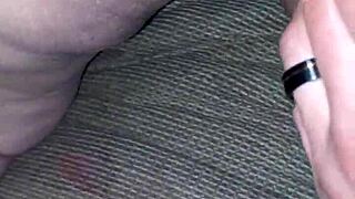 Esposa bbw amateur con culo jugoso en perrito y creampie