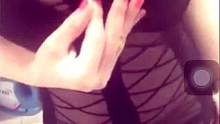 Sexy big ass begs for deep pounding now!