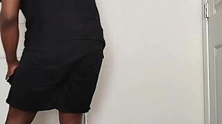 Good Morning Undressing To Spread Buttocks Wide Open