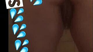 Homemade babe shaves wet pussy in hotel shower