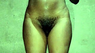 Amateur African beauty cums twice in raw emotional bliss