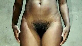 Amateur African beauty cums twice in raw emotional bliss