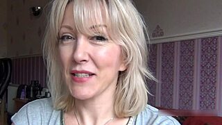 Secret Cam Catches Cougar Christie Cheating Affair