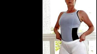 i uh meant sexy mature in spandex pantyhose shaking big ass moaning so hot wait