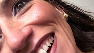 i love shoving this dildo deep in my italian milf ass