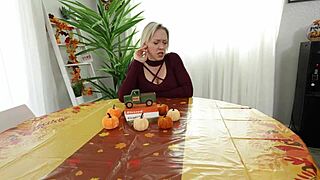 Step Sis Breezy Bri Begs for Pussy Stuffing in Taboo Ride