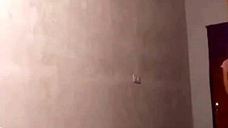 Seksowna latynoska nastolatka 18+ z idealnymi wielkimi cyckami i dupą dla szefa na ukrytej kamerze