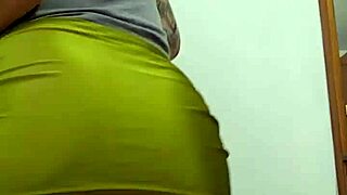 My Swollen Pussy Stretches Tiny Bikini to the Limit!