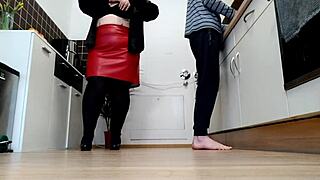 Curvy milf mommy's pantyhose ass cum covered fetish