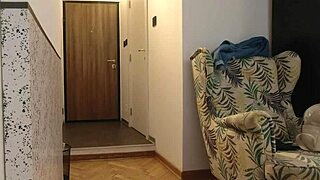 naked big tits big ass blonde wife flashes delivery boy and won't let him leave