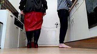 Curvy milf mommy's pantyhose ass cum covered fetish