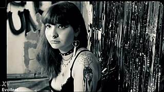 do my small feet make you tickle and submit?