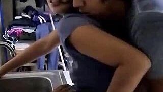 Chica Mexicana Amateur Cogida Lavando