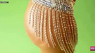 my heart races for that sexy big ass clip