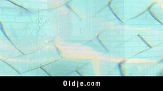 imagine sweet redhead teen sucking old hungarian cock poolside!