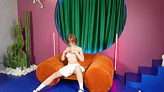 nude shaved beauty flashes erotic pussy in public outdoor reality broadcast