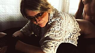 Amateur bitch begs deep homemade creampie fill