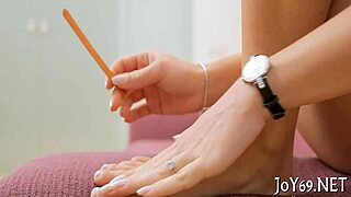 hey pretty teen fingers her tight wet solo pussy deep