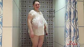 loving my huge macromastia tits bounce 😍🍈