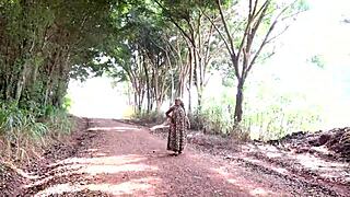 BEAUTIFUL VILLAGE PATIENT FUCKS DOCTOR FOR WET PUSSY CURE IN TRADITIONAL RANCH LOVE!