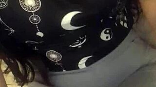 Arab desi babe flaunts her perfect curvy body everywhere