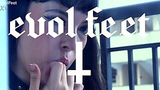 saliva drips between my sexy toes