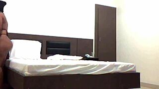 Minha amiga cavalga rola dura ate gozar dentro dela gostoso!