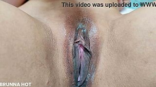 Quer gozar na boca dela sentindo buceta pingando prazer?