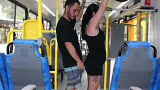 velho escroto encoxa morena curvy no bus ate gozar huge cock