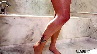 Eva Notty's perfect ass bath tease!